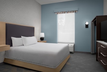 Suite, 1 King Bed, Accessible, Non Smoking (Roll In Shower)