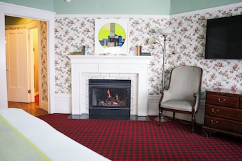 Luxury Room, 1 King Bed, Fireplace