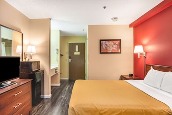 Standard Room, 1 Queen Bed, Non Smoking