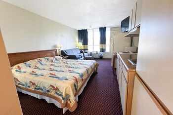 Room, 1 King Bed, Smoking