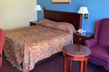 Room, 1 King Bed, Non Smoking, Kitchenette