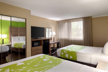 Room, 2 Queen Beds, Accessible, Non Smoking