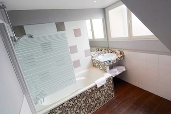 Exclusive Triple Room