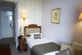 Single Room, Sea View