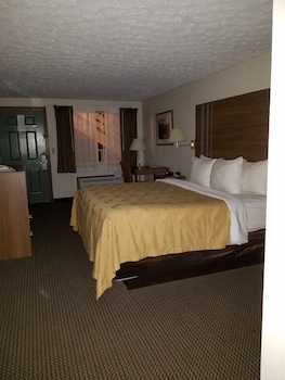 Standard Room, 1 King Bed, Non Smoking