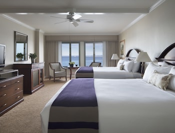 Room, 2 Queen Beds, Mobility Accessible, Harbor View