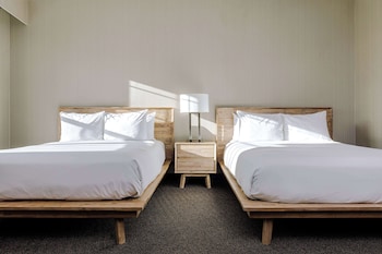 Room, 2 Queen Beds, Non Smoking, Tower (Upper Level Balcony)