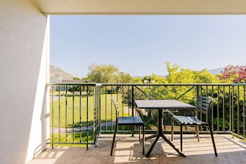 Room, 2 Queen Beds, Balcony (Upper Level)