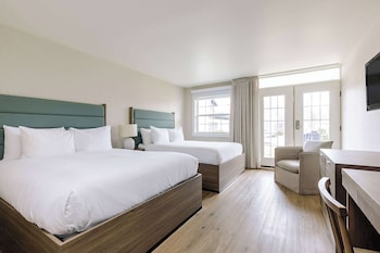 Room, 2 Queen Beds, Balcony (Upper Level)