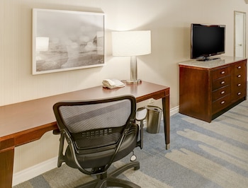 1 King Bed, Hearing Accessible