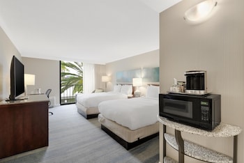 Premium Room, 2 Double Beds, Fridge and Microwave
