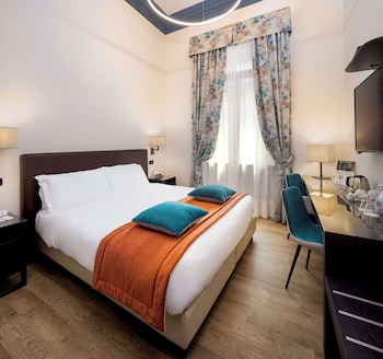 Deluxe Room, 1 Queen Bed