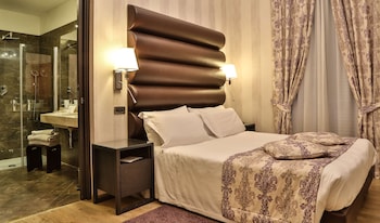 Deluxe Room, 1 Queen Bed
