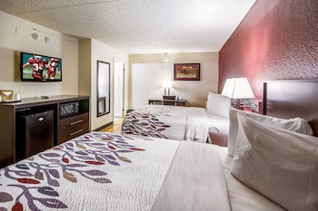 Deluxe Room, 2 Double Beds, Accessible, Non Smoking (Roll-In Shower)