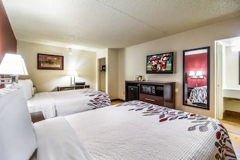 Deluxe Room, 2 Double Beds, Accessible, Non Smoking (Roll-In Shower)