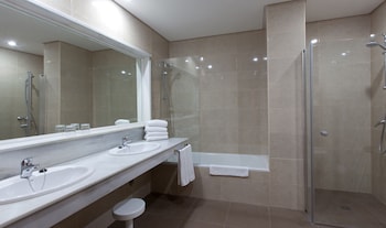 Suite (Xtra Sol Suite 2Adults 2Kids)