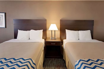 Room, 2 Queen Beds, Non Smoking