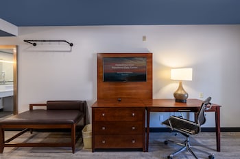 Standard Room, 1 King Bed, Mobility Accessible, Non Smoking
