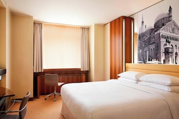 Superior Room, 1 Queen Bed