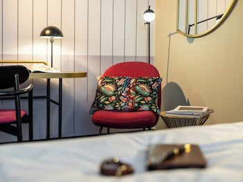 Standard Room, 1 Queen Bed