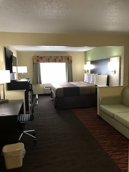 Suite, 1 King Bed with Sofa bed, Non Smoking