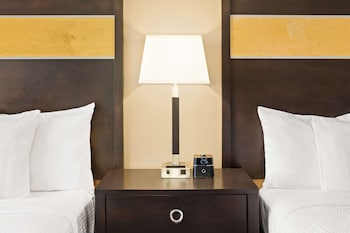 Classic Room, 2 Double Beds, Non Smoking