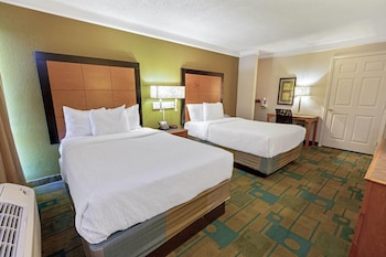 Room, 2 Double Beds, Mobility Accessible, Non Smoking (Bathtub W/grab Bars)