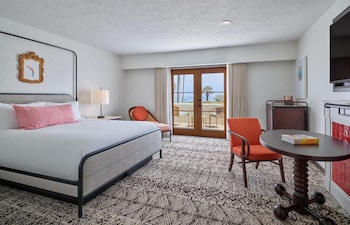 Room, 1 King Bed, Balcony, Ocean View