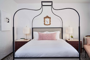 Room, 1 King Bed, Accessible (Shower)