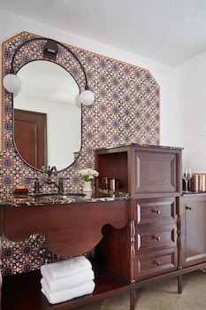 Deluxe Room, 2 Queen Beds