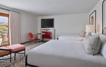 Room, 2 Queen Beds, Balcony