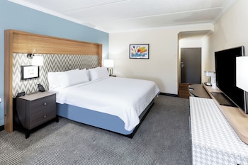 Standard Room, 1 King Bed, Transfer Shower, Non Smoking (Mobility, Transfer Shower)