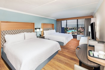 Standard Room, 2 Queen Beds (Bath/Shower Combo)