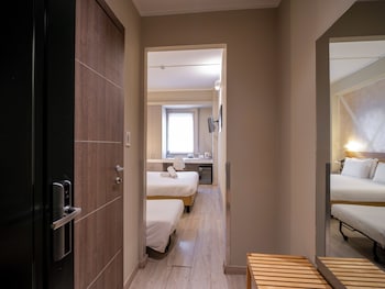 Economy Triple Room