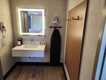 Suite, 2 Queen Beds, Non Smoking