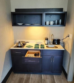 Suite, 2 Queen Beds, Non Smoking