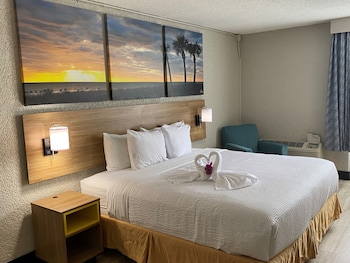 Standard Room, 1 King Bed