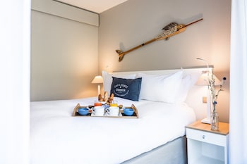 Classic Room, 1 Double Size Bed, Inland Side