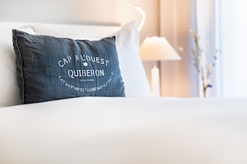 Classic Room, 1 Double Size Bed, Inland Side