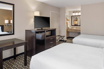 Standard Room, 2 Double Beds, Non Smoking