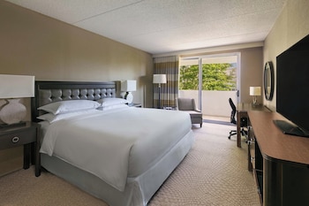 Room, 1 King Bed, Balcony