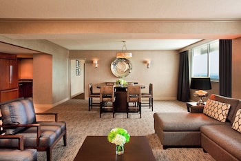 Room, City View
