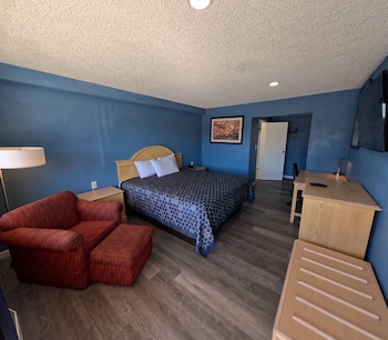 Standard Room, 1 King Bed, Non Smoking