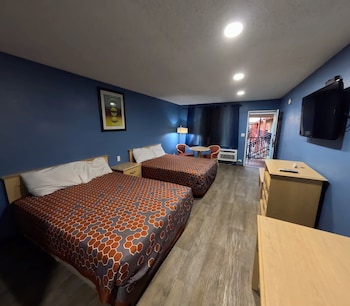 Standard Room, 2 Queen Beds, Non Smoking
