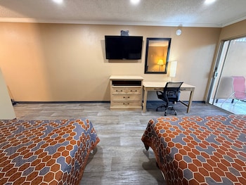Standard Room, 2 Queen Beds, Non Smoking