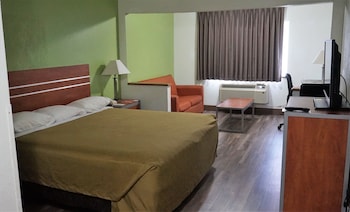 Suite, 1 King Bed, Non Smoking