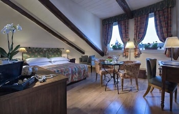 Junior Suite, Jetted Tub