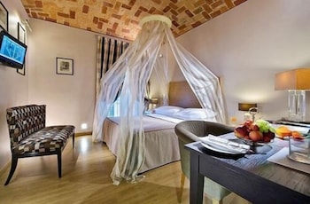 Junior Suite, Jetted Tub