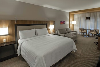 Junior Room, 1 King Bed, Balcony