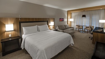 Junior Room, 1 King Bed, Balcony